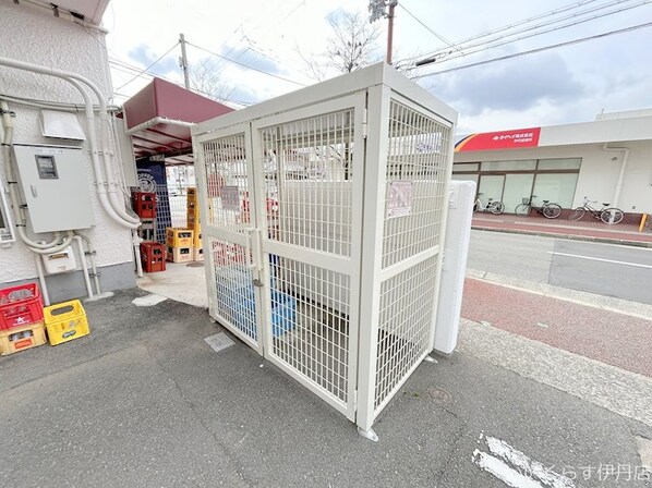 伊丹駅 バス17分  阪急バス　荻野下車：停歩1分 4階の物件内観写真